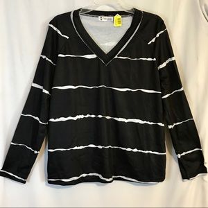 NWT Women’s Long Sleeve stripes Top- XL